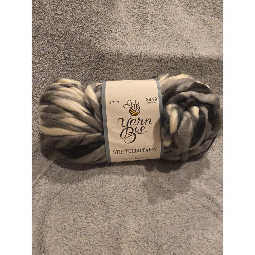 Yarn Bee‎ Stretched Taffy Sweet Licorice 49 Yards 2015